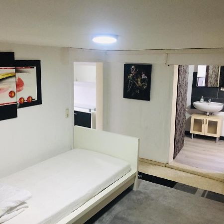 Monteurwohnung, 2 Zimmer, Kueche,Bad Staufenberg  Exterior foto